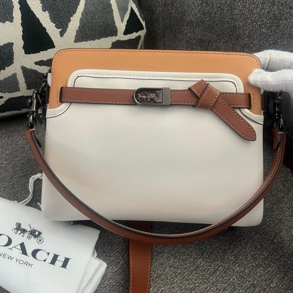 COACH Tate Carryall in Colorblock chalk natural/multi